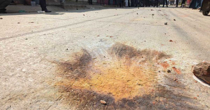 রাজধানীর শাহবাগে ছবির হাটে ককটেল বিস্ফোরণ 