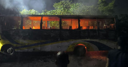 সাভার ও ধামরাইয়ে বাসে আগুন