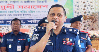 পতিত আ. লীগের নাশকতা ঠেকাতে চার জেলায় তিনদিন উপস্থিত থেকে দায়িত্ব পালন করেন ডিআইজি রেজাউল করিম মল্লিক