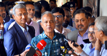 সাংবাদিককে তুলে নেয়ার বিষয়ে যা বললেন স্বরাষ্ট্র উপদেষ্টা