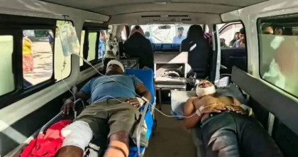 রুমায় কেওক্রাডং পাহাড়ে চাঁদের গাড়ি উল্টে ১১ পর্যটক আহত