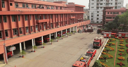 ঢাকায় ভবন ধস নিয়ে গুজব ছড়ানো হচ্ছে: ফায়ার সার্ভিস