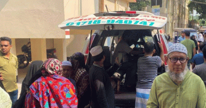 ভূমিকম্পে নরসিংদীতে দেয়াল চাপা পড়ে ছেলে নিহত, আইসিইউতে বাবা