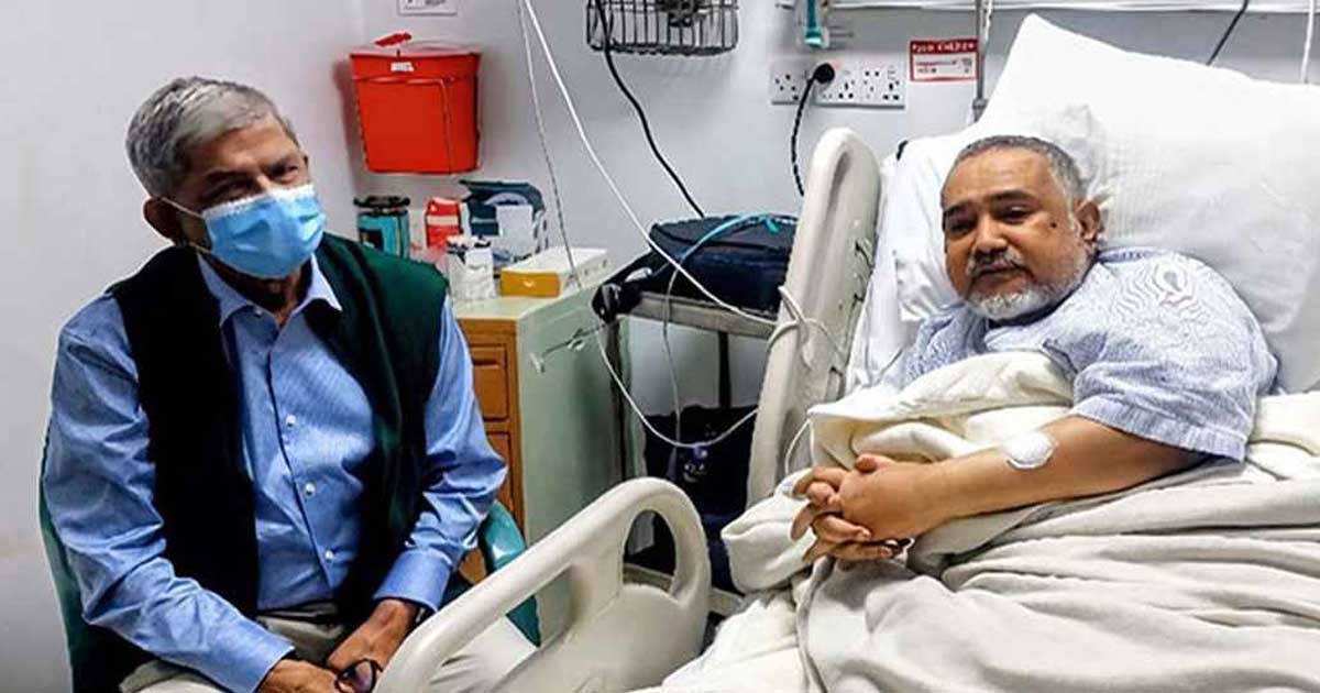 জামায়াত নেতা আব্দুল্লাহ মো.তাহেরকে দেখতে হাসপাতালে মির্জা ফখরুল 