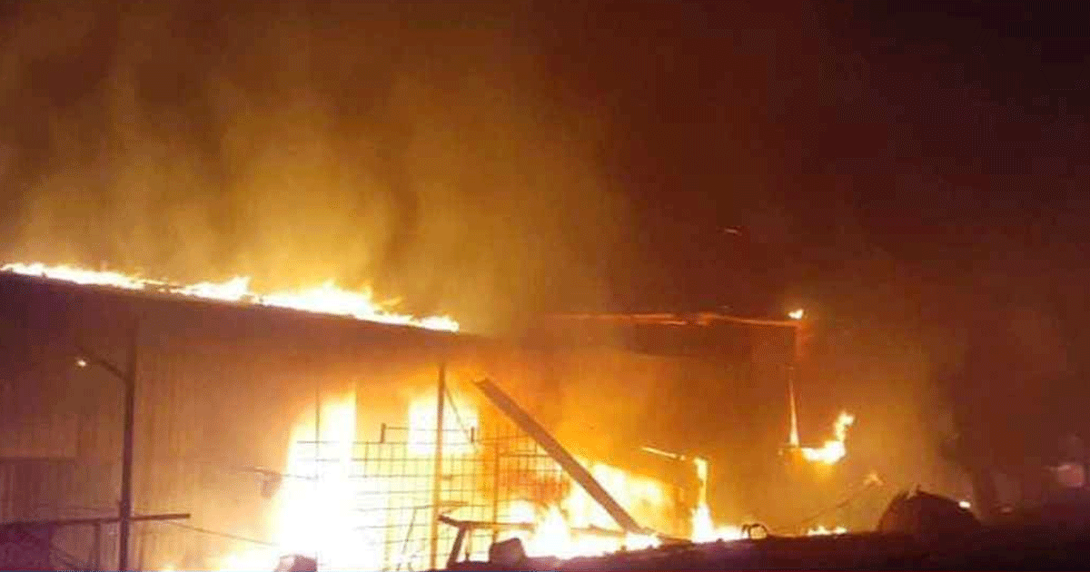 কারওয়ান বাজারে আগুন