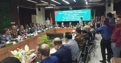 তফসিলের আগে আবারো আইন-শৃঙ্খলা বাহিনীর সাথে বৈঠকে ইসি