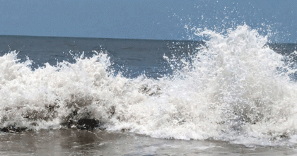 বঙ্গোপসাগরে নিম্নচাপ; চার বন্দরে সতর্ক সংকেত