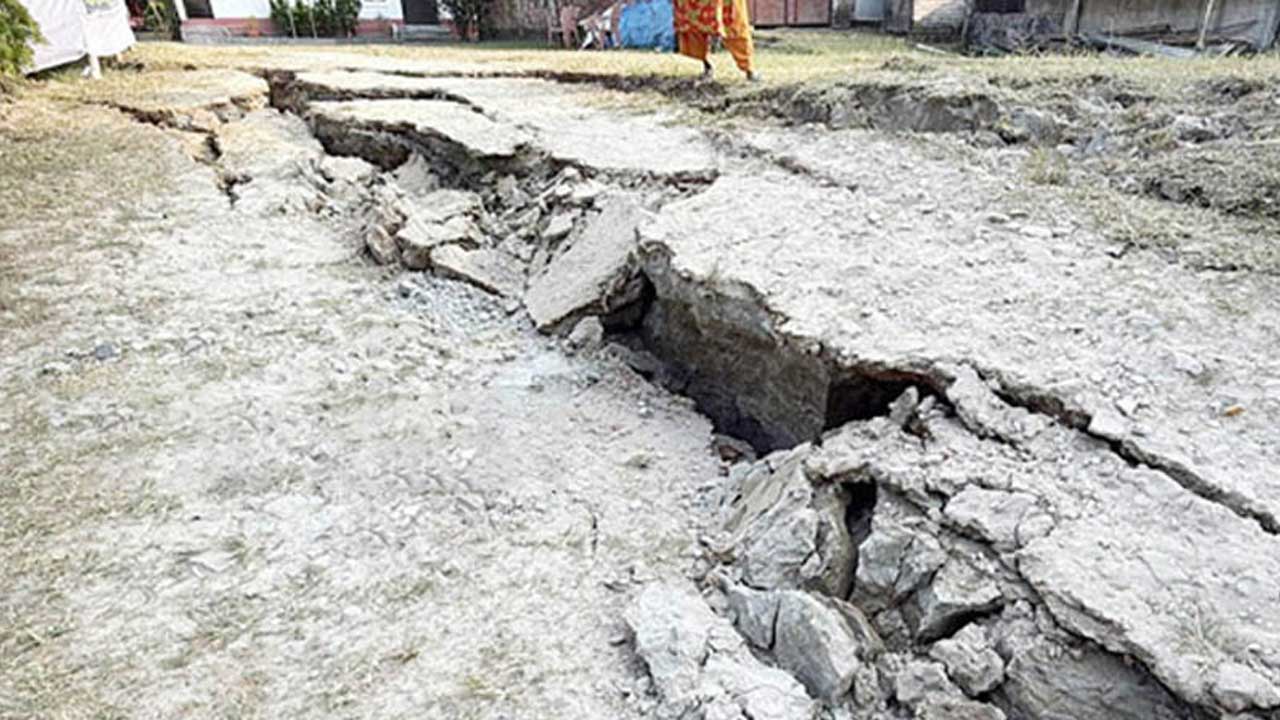 একের পর এক ভূমিকম্পে কাঁপছে দেশ, কী চলছে মাটির নিচে
