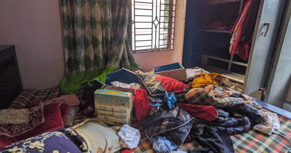 মিরসরাইয়ে দেশীয় আগ্নেয়াস্ত্রের মুখে জিম্মি করে ডাকাতি