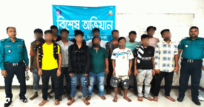 মোহাম্মদপুরে পুলিশের বিশেষ অভিযানে গ্রেপ্তার ১৪