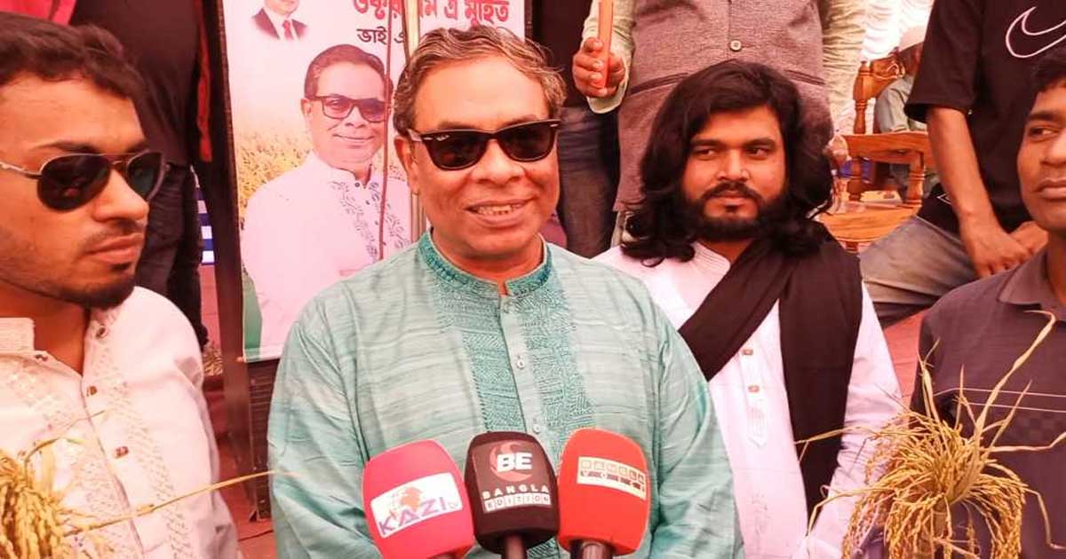 সিরাজগঞ্জ এনায়েতপুরে বিএনপির গণসমাবেশে ৩১ দফা কর্মসূচি উপস্থাপন