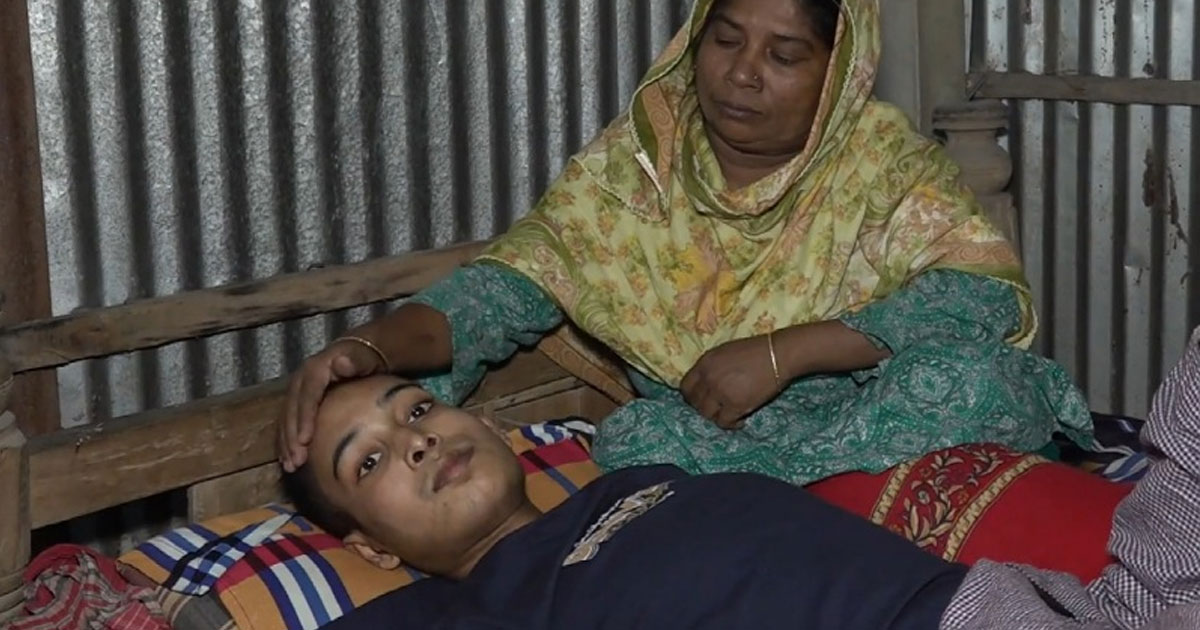 ক্যানসার আক্রান্ত দাখিল পরীক্ষার্থী নাঈম; বিত্তবানদের সহযোগিতার অনুরোধ 