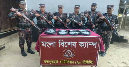 জয়পুরহাটে বিজিবির অভিযানে বিপুল পরিমাণ মাদক উদ্ধার 