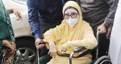 খালেদা জিয়ার সবশেষ অবস্থা জানাতে ব্রিফিংয়ে ডা. জাহিদ