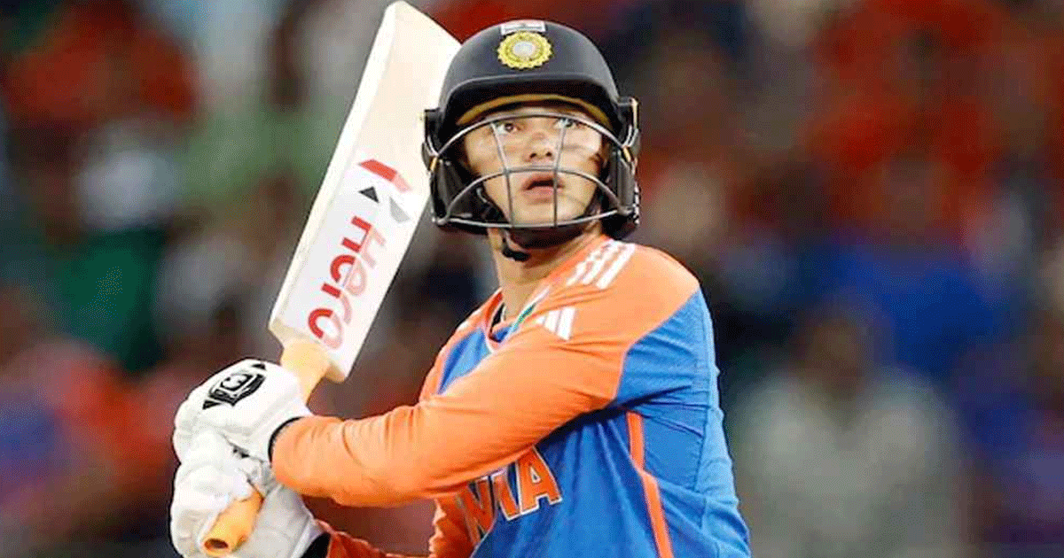 ১২ বলে অর্ধশত রান করে ইতিহাস করলেন অভিষেক শর্মা