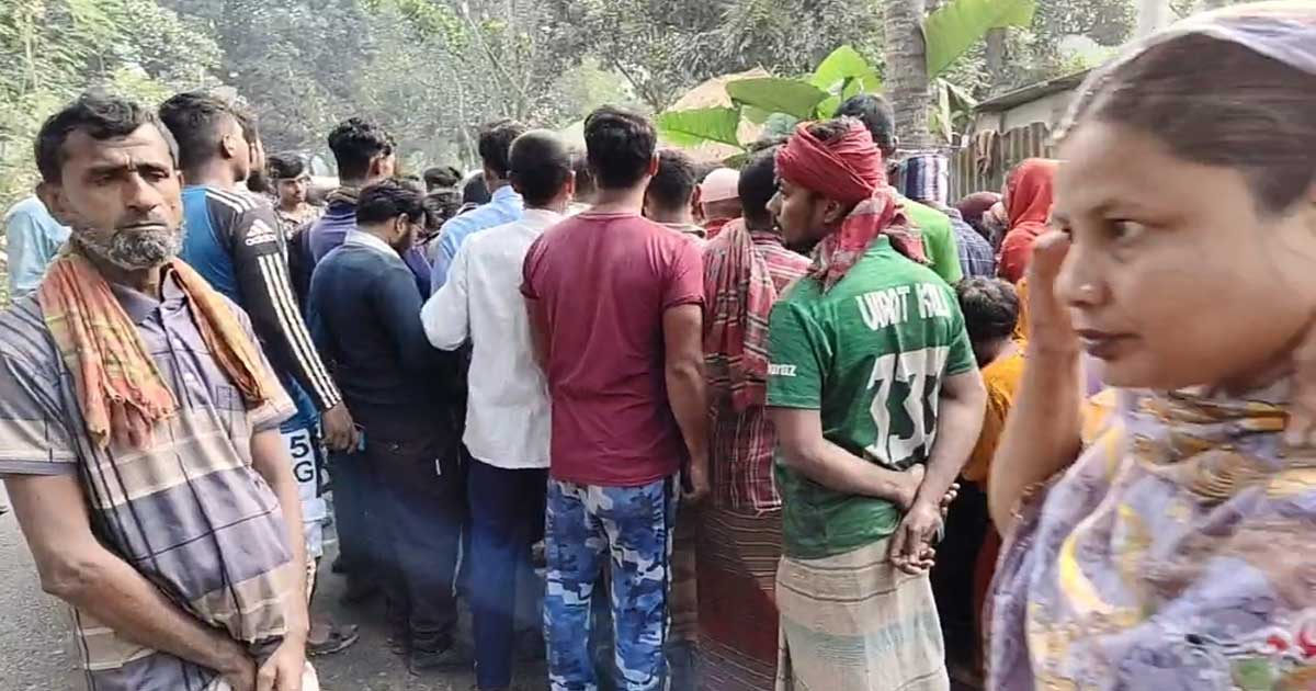 সিরাজগঞ্জে ট্রাকের ধাক্কায় সহকারী শিক্ষিকার মৃত্যু 