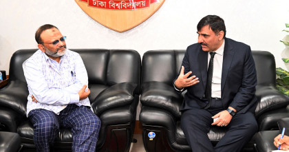 ঢাবি উপাচার্যের সঙ্গে পাকিস্তানের প্রতিনিধিদলের সৌজন্য সাক্ষাৎ