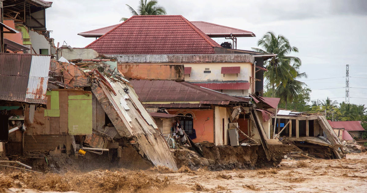 ইন্দোনেশিয়ায় বন্যায় মৃতের সংখ্যা বেড়ে ৬৩১