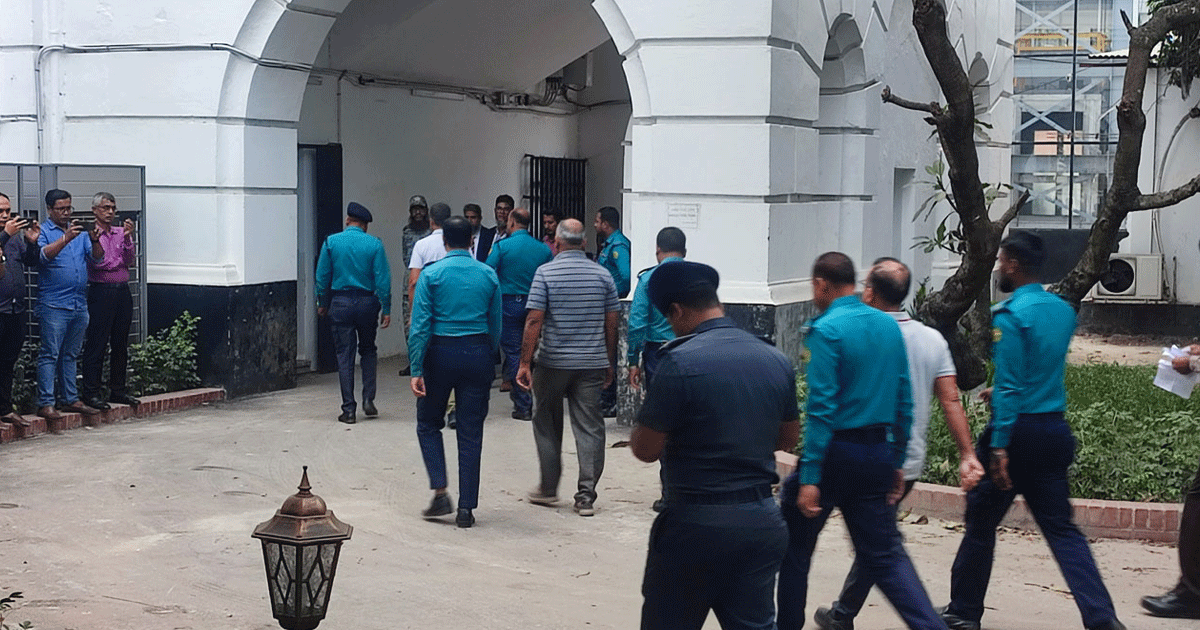 সেনা কর্মকর্তাদের বিরুদ্ধে অভিযোগ গঠন নিয়ে ফের শুনানি ১৪ ডিসেম্বর