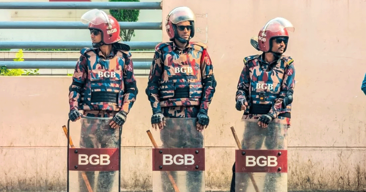 এভারকেয়ার হাসপাতালের সামনে বিজিবি মোতায়েন, নেতা-কর্মীদের ভিড়