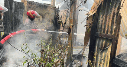 মুন্সীগঞ্জে গ্যাস সিলিন্ডারের লিকেজ থেকে অগ্নিকাণ্ড