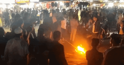 চট্টগ্রাম–১৫ আসনে বিএনপির প্রার্থী পরিবর্তনের দাবিতে অবরোধ