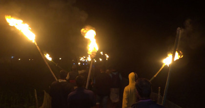 ফসলী জমি নষ্ট করে বুড়ি তিস্তা নদী খনন;  প্রতিবাদে নীলফামারীতে মশাল মিছিল 