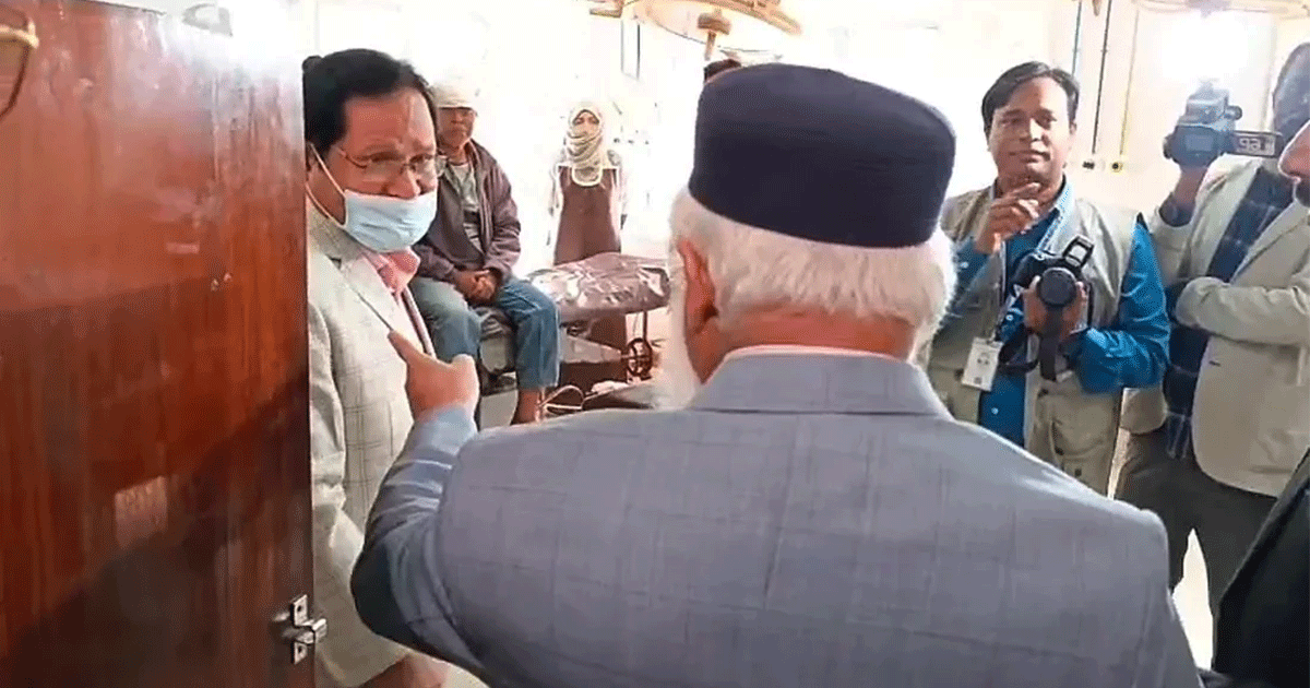 স্বাস্থ্যের ডিজির সঙ্গে তর্ক: চিকিৎসককে অব্যাহতি-শোকজ