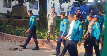 মানবতাবিরোধী অপরাধের মামলায় ট্রাইব্যুনালে হাজির তিন সেনা কর্মকর্তা