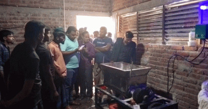 চুয়াডাঙ্গায় বেকারির মিক্সার মেশিনে জড়িয়ে এক শ্রমিকের মৃত্যু 