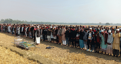 শিশু সাজিদের জানাজায় হাজারো মানুষের ঢল; দাফন সম্পন্ন