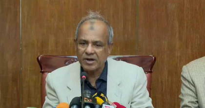 চাহিদার তুলনায় ২২ লাখ টন বেশি আলু উৎপাদন হয়েছে: কৃষি উপদেষ্টা