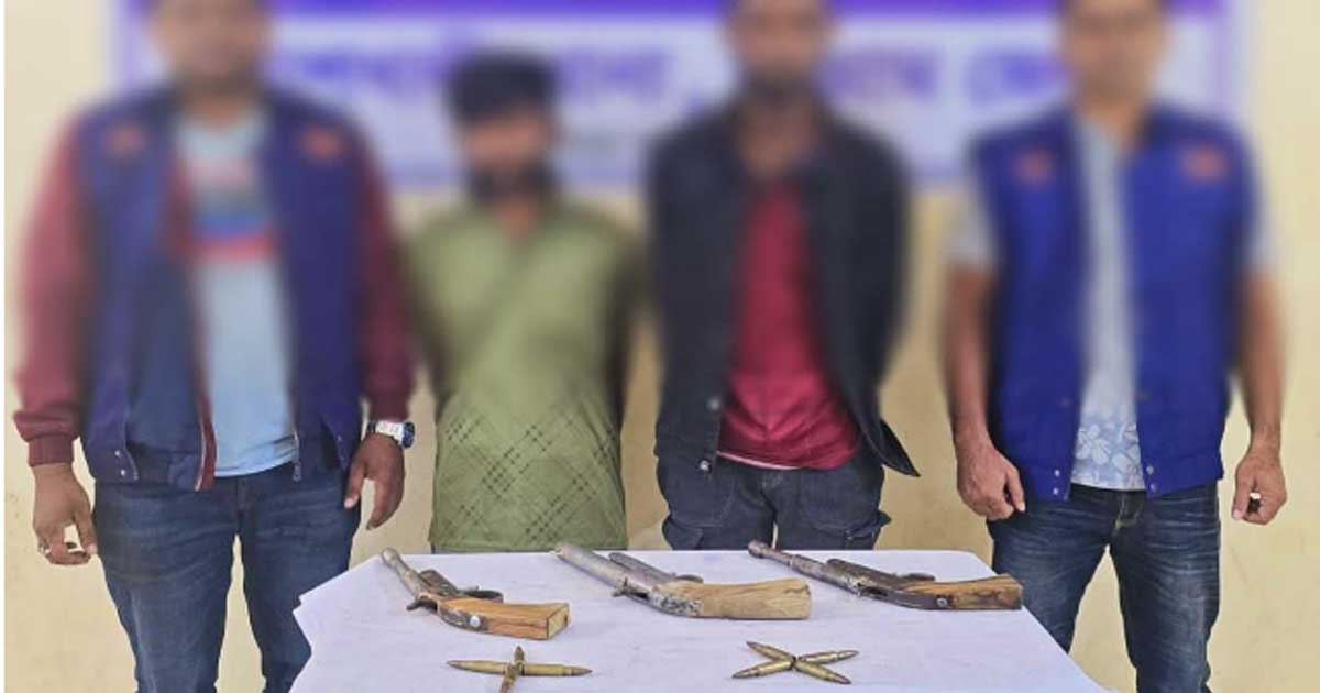 অপারেশন ডেভিল হান্ট ফেজ–দুই: বাঁশখালীতে তিন আগ্নেয়াস্ত্রসহ গ্রেপ্তার দুই   