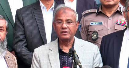 মামলা না থাকলেও 'আওয়ামী সন্ত্রাসীদের' গ্রেপ্তারের নির্দেশ স্বরাষ্ট্র উপদেষ্টার