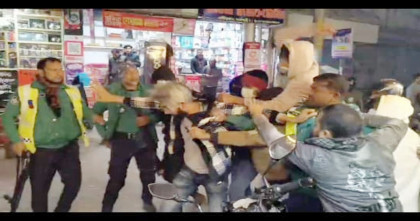 রাজশাহীতে নিষিদ্ধ ছাত্রলীগ নেতাকে গণধোলাই