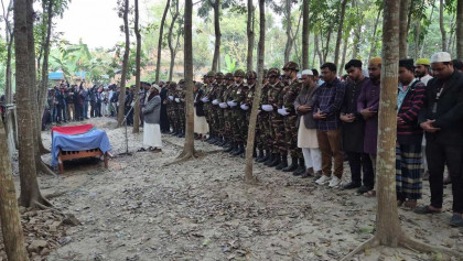 সুদানে শান্তিরক্ষা মিশনে শহীদ শামীমের দাফন সম্পন্ন