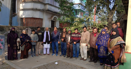 গোমস্তাপুরে সাহিত্যচর্চায় মানবিক সমাজ গড়ার আহ্বান কবি মোফাজ্জল হোসেন বিশ্বাসের