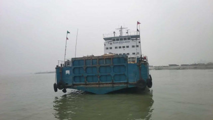 দৌলতদিয়া-পাটুরিয়া নৌরুটে ফেরি চলাচল স্বাভাবিক