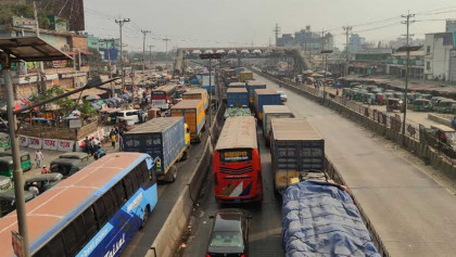 সোনারগাঁয়ে ঢাকা-চট্টগ্রাম মহাসড়কে ১০ কিলোমিটার যানজট