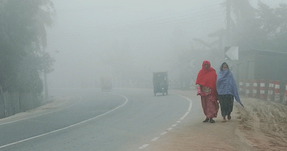 ঘন কুয়াশা ও শৈত্যপ্রবাহে স্থবির কুড়িগ্রামের জনজীবন