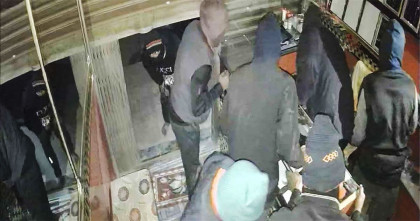 মোহাম্মদপুরে দোকান থেকে ৭০ ভরি স্বর্ণ, ৬০০ ভরি রুপা লুট