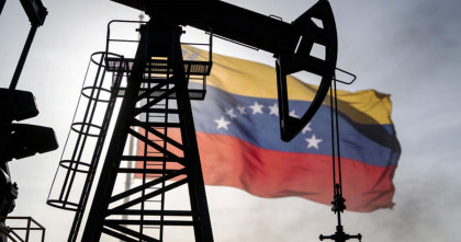 ভেনেজুয়েলায় যেতে প্রস্তুতি নিচ্ছে শীর্ষ তেল কোম্পানি