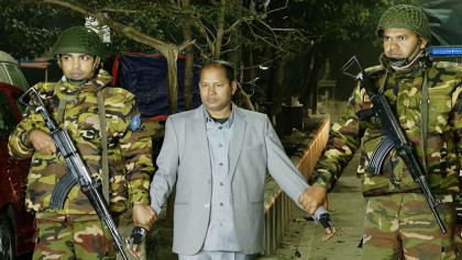 প্রাথমিকের শিক্ষক নিয়োগ পরীক্ষার প্রশ্নফাঁসের চেষ্টার অভিযোগে আটক ২