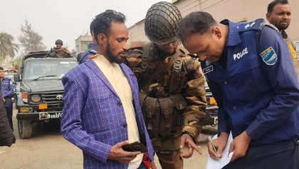 ফতুল্লায় বিএনপির দুই গ্রুপের মধ্যে ব্যাপক সংঘর্ষ, বোমা বিস্ফোরণ