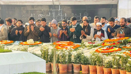 খালেদা জিয়া ও হাদির কবর জিয়ারত জকসু ছাত্রদল প্যানেলের