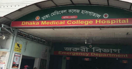 ঢাকায় কাভার্ডভ্যান চাপায় রিকশাচালকের মৃত্যু 