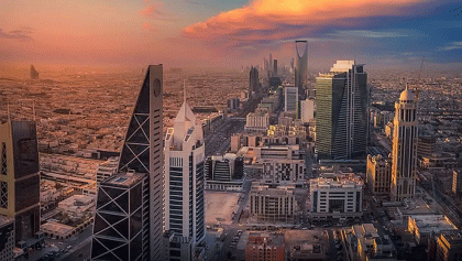 সৌদিতে কমছে প্রবাসীদের কাজের সুযোগ, নতুন নির্দেশনা জারি