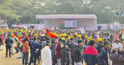 ব্যানার-ফেস্টুন ও স্লোগানে মুখর সিলেট আলিয়া মাদরাসা মাঠ