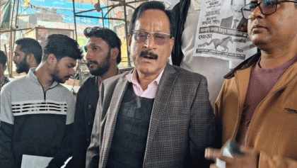 বুলেটপ্রুফ জ্যাকেট পরে গণসংযোগে গাজীপুর-৩ আসনের স্বতন্ত্র প্রার্থী মিলন