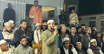 দুধ দিয়ে গোসল করে জামায়াতে যোগ দিলেন বিএনপির তিনশত নেতাকর্মী 